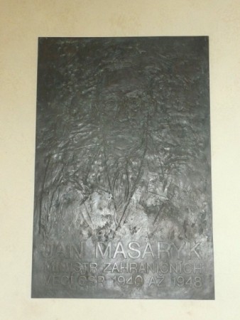 MASARYK Jan Dr. h.c. - Praha 1, Hradčany, Loretánské nám. 101/5, Černínský palác, Ministerstvo zahraničních věcí, přízemí, 1)